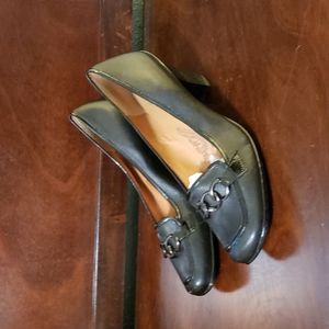 Sofft Black Leather Pump with Chain Detail on Toe 11m